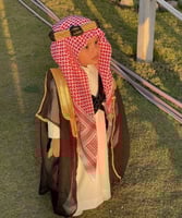 بكج من 4 قطع بالبشت السوداء