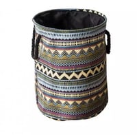 سلة غسيل ملونة