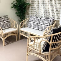 جلسة خيزران كلاسيك – ثلاث قطع مع وسائد مربعة