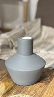مزهرية سيراميك رمادي