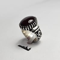 خاتم فضه فخم حجر عقيق يماني كرزي طبيعي مميز