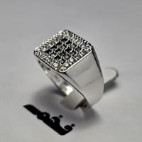 خاتم فضه فخم مرصع بالزركون الأبيض والأسود