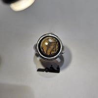 خاتم ملكي مطلي فضه حجر عقيق مقاس الخاتم 8.5 امريكي