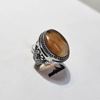 خاتم مطلي فضه حجر عقيق يماني مقاس الخاتم 9.5 امريك...