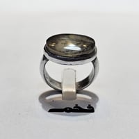 خاتم ملكي مطلي فضه حجر عقيق يماني مقاس الخاتم 8 ام...