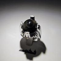 خاتم فضه فخم حجر عين الملكة المتوهج النادر