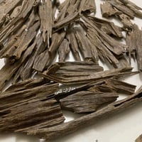 عود طبيعي هندي آسامي فاخر