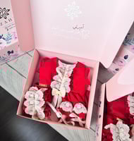 فستان أنيق باللون الاحمر