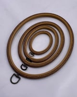 طارات خشبيه بيضاوي