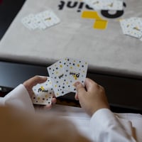 طاولة بلوت أرضية مع حامل أكواب رصاصي_Ground Blot T...