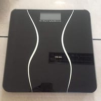 ميزان الجسم الزجاجي بأربعة ألوان سهل الاستخدام من...