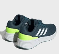 حذاء للرجال من اديداس SIZE-46-EU