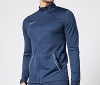 بدلة رياضية لكرة القدم كحلي من نايك للرجال size-M