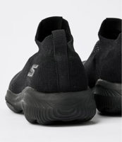 حذاء بدون رباط أسود من سكيتشر للرجال size-45-EU