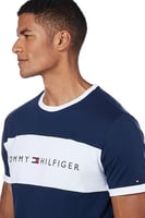 تي شيرت للرجال من تومي هيلفيجر size-L