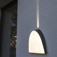 إنارة سور جدارية مودرن باللون الأسود – 24 واط