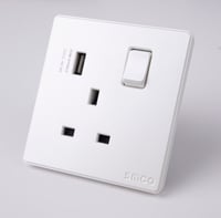 فيش ثلاثي+منفذ USB لؤلؤي