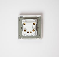 مفتاح رباعي مودرن رمادي غامق سمكو