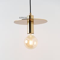 اضاءة معلقة اطار ذهبي