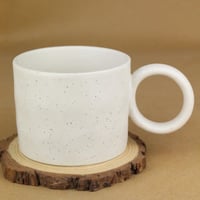 كوب قهوة فاخر ابيض منقط 400 مل