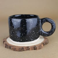 كوب سراميك اسود منقط بمسكة 260 مل