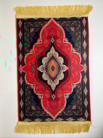 كوستر أحمر بطول 60 سم وعرض 40 سم