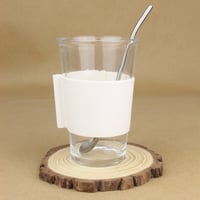 كوب زجاجي مع مصاص بملعقة إستيل بمسكة جلد ابيض 330...
