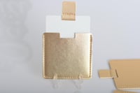 مجموعه (12) مريات جلد مع كتابة عليها حسب الطلب