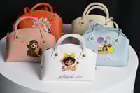 مجموعه(12) شنطة جلد مع عبارة من العايدين كل عام وا...