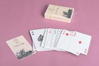 ورق اللعب بالوت بلاستيك قوية مع شعار يوم التاسيس