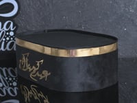 تبسي ملبس مخمل لون اسود بعبارة عيدكم مبارك 35*22سم