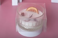 مجموعه (12) شموع زجاج برائحة بي علبة زجاج