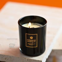 شمعه عطرية برائحة التوت