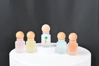 مجموعه(12) عطورات بغطاء خشبي بدون طباعه