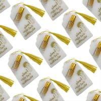 مجموعه (12) قواعد اكريلك مع ربع تولة عطر بعبارة أج...