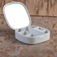 مجموعة (12) شنطة اكسسوارات بلاستيك بتصميم انيق