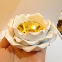 مجموعة (12) مبخرة سيراميك بشكل وردة