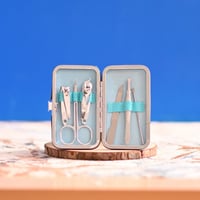 مجموعة (12) طقم العناية بالاظافر