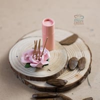 مجموعه(12)مبخرة سيراميك بشكل وردة مع البخور