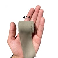 شرائط قماشية كريمي