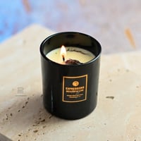 شمعه عطرية برائحة التوت