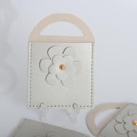 مجموعه (12) جيوب جلد مع ورده بيد لون رصاصي