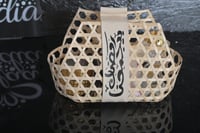 بكس خزف مع مصحف ومبخرة زجاج