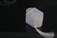 مجموعه (12) تنسيق علب مخمل مع سبحة حسب الطلب