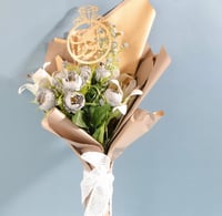 تغريسة للكيك والهدايا بعبارة" ألف مبروك " على شكل...