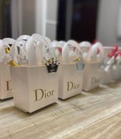 مجموعة (12) عطر جادور مع الكيس و لوجو حسب الطلب