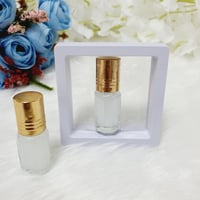 مجموعة (12) ربع تولة مسك مع استاند شفاف