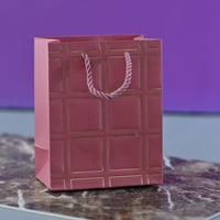 مجموعه (12) اكياس هدايا وردي مخطط ذهبي