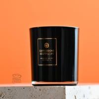 شمعه عطرية برائحة التوت