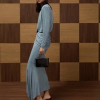 حقيبة ذات مقبض علوي مزين بالكريستال - أسود